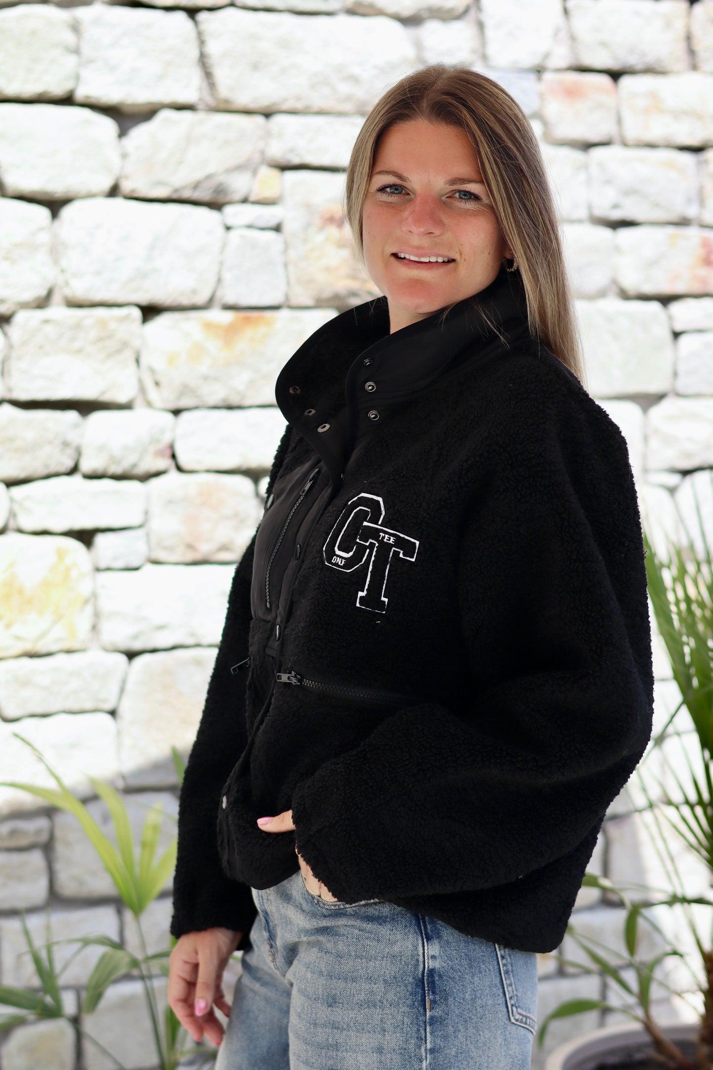 Veste sherpa Rebecca (2 couleurs 🤍🖤)