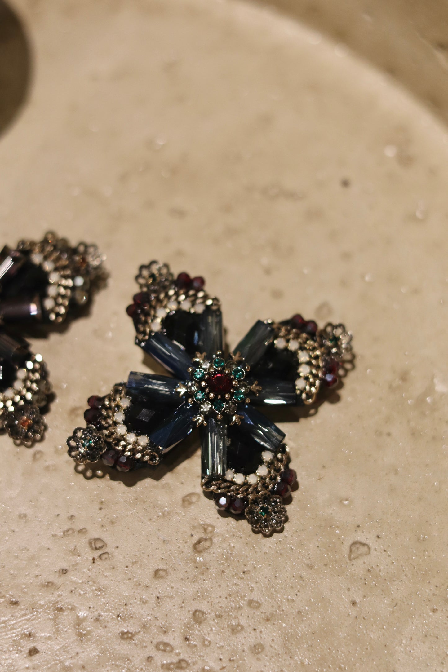 Broche Alby