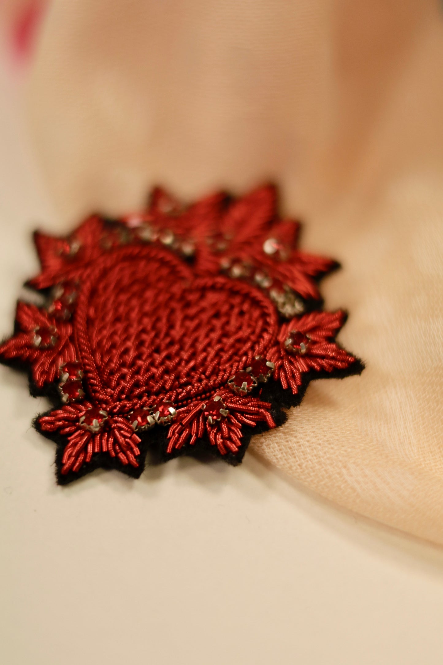Broche Danou