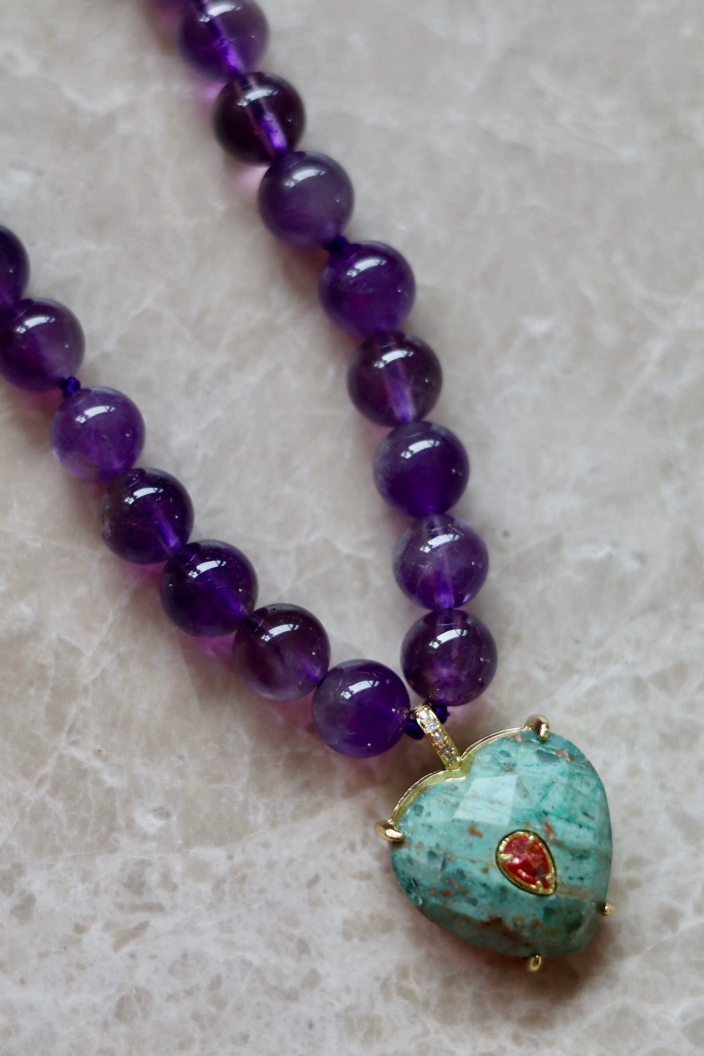 Collier Lufi