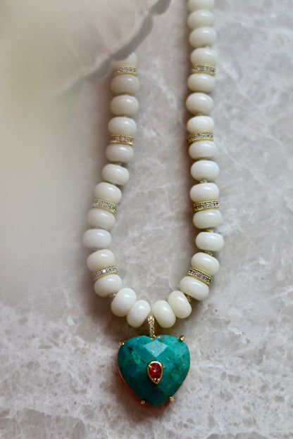 Collier Hili