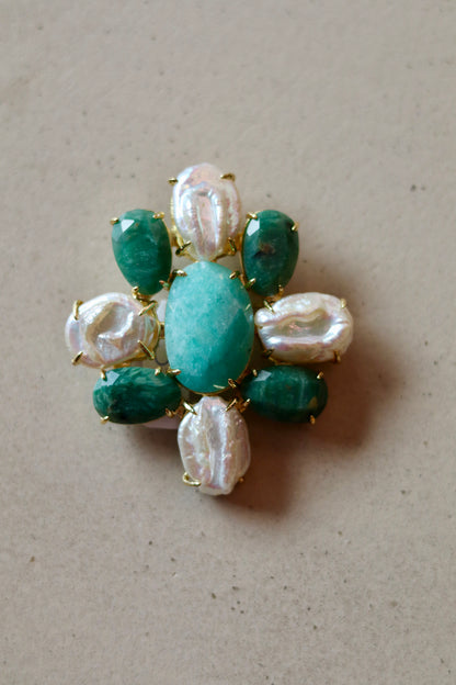 Broche Dila