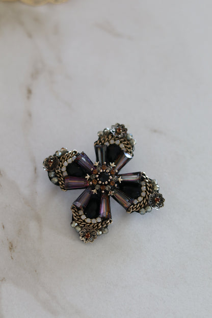 Broche Dilou