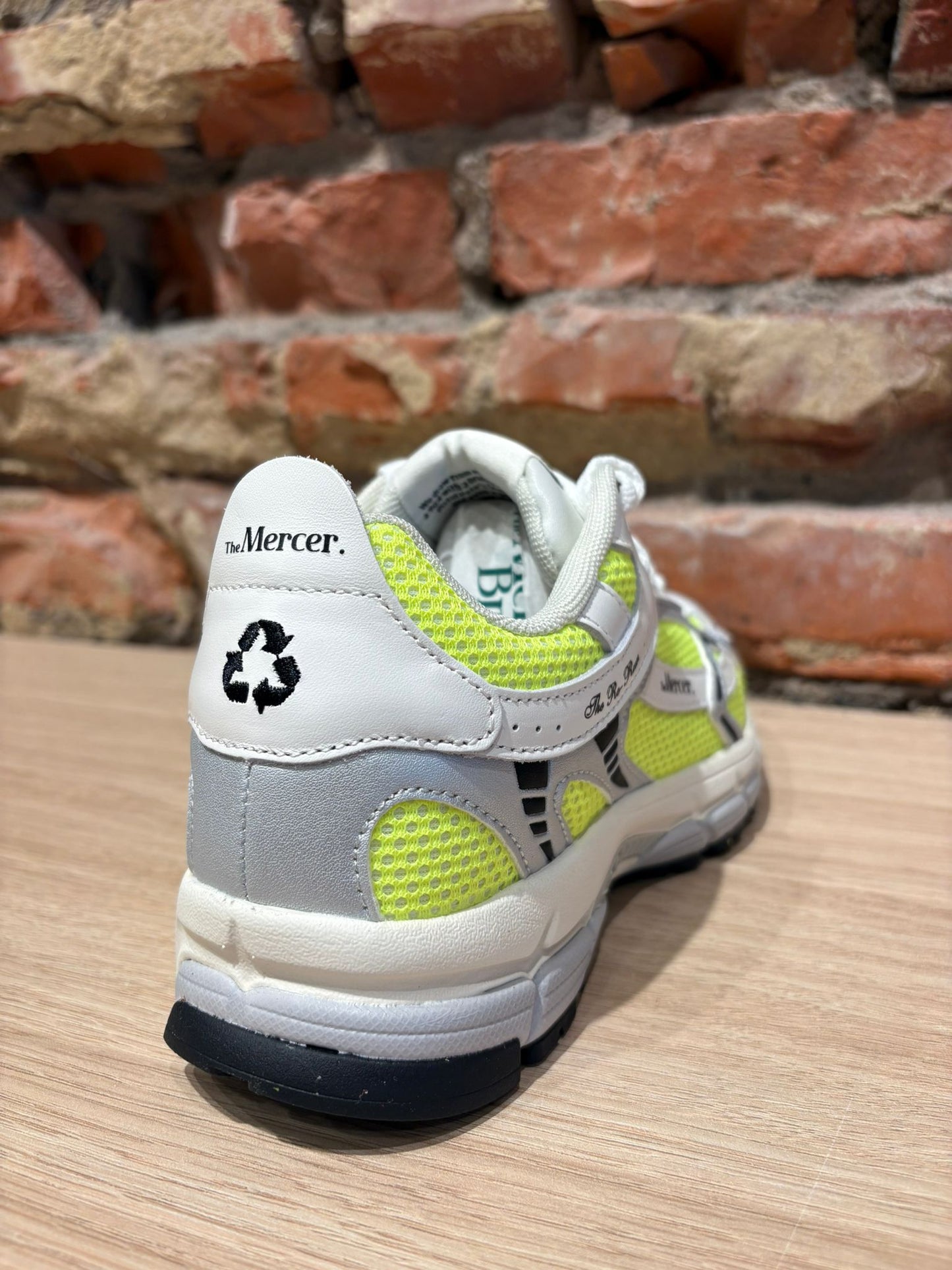 MERCER - The Re-Run White/Yellow