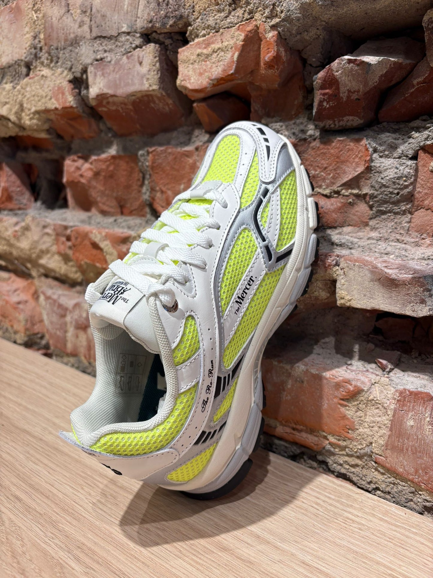 MERCER - The Re-Run White/Yellow